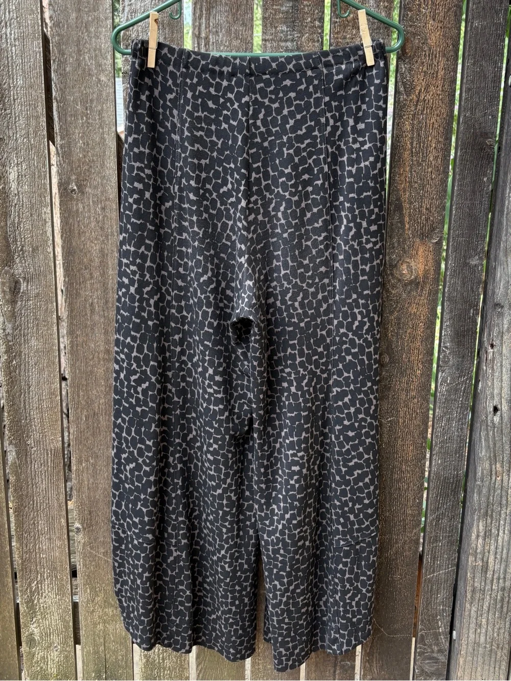 Alembika Abstract Dot Leopard Taper Wide Leg Punto Pant Taupe & Black Sz 3/10-12